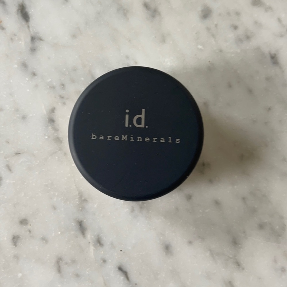 NEW Bareminerals id Powder Foundation Medium